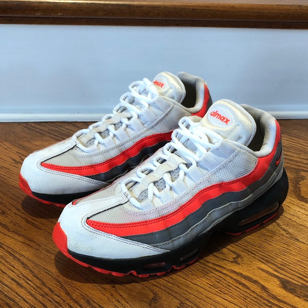 Nike Air Max 95 Essential Comet Men’s White Crimson Size 9